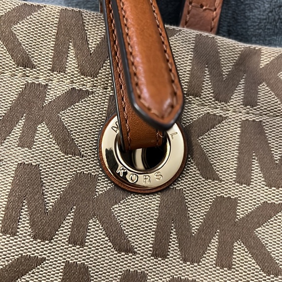 EUC Michael Kors Brown Purse - Picture 3 of 7